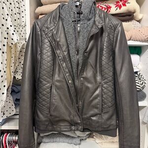 Women's Quilted Leather Jacket - Black